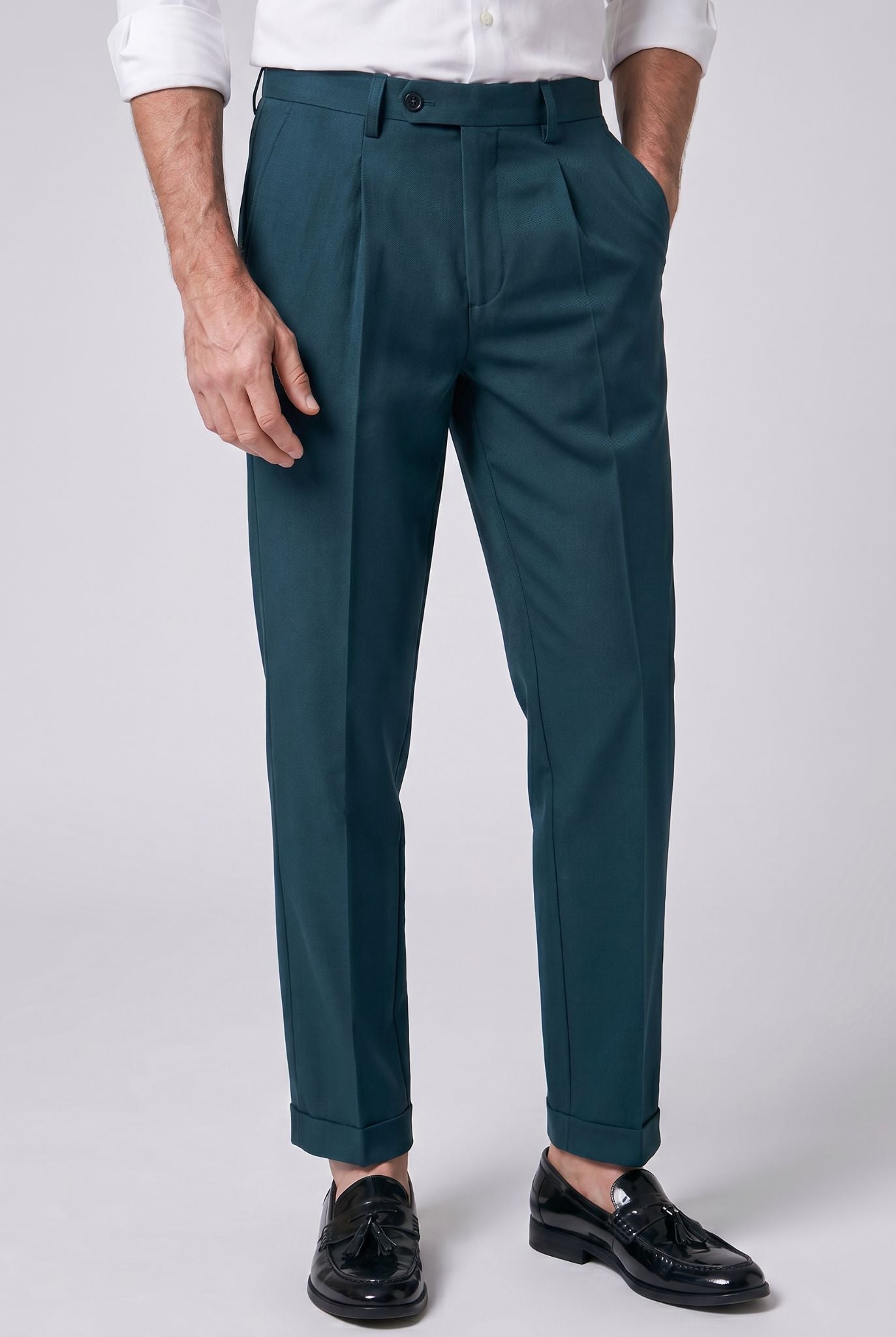Calça Alfaiataria Masculina em Poliviscose Acetinada Verde Musgo