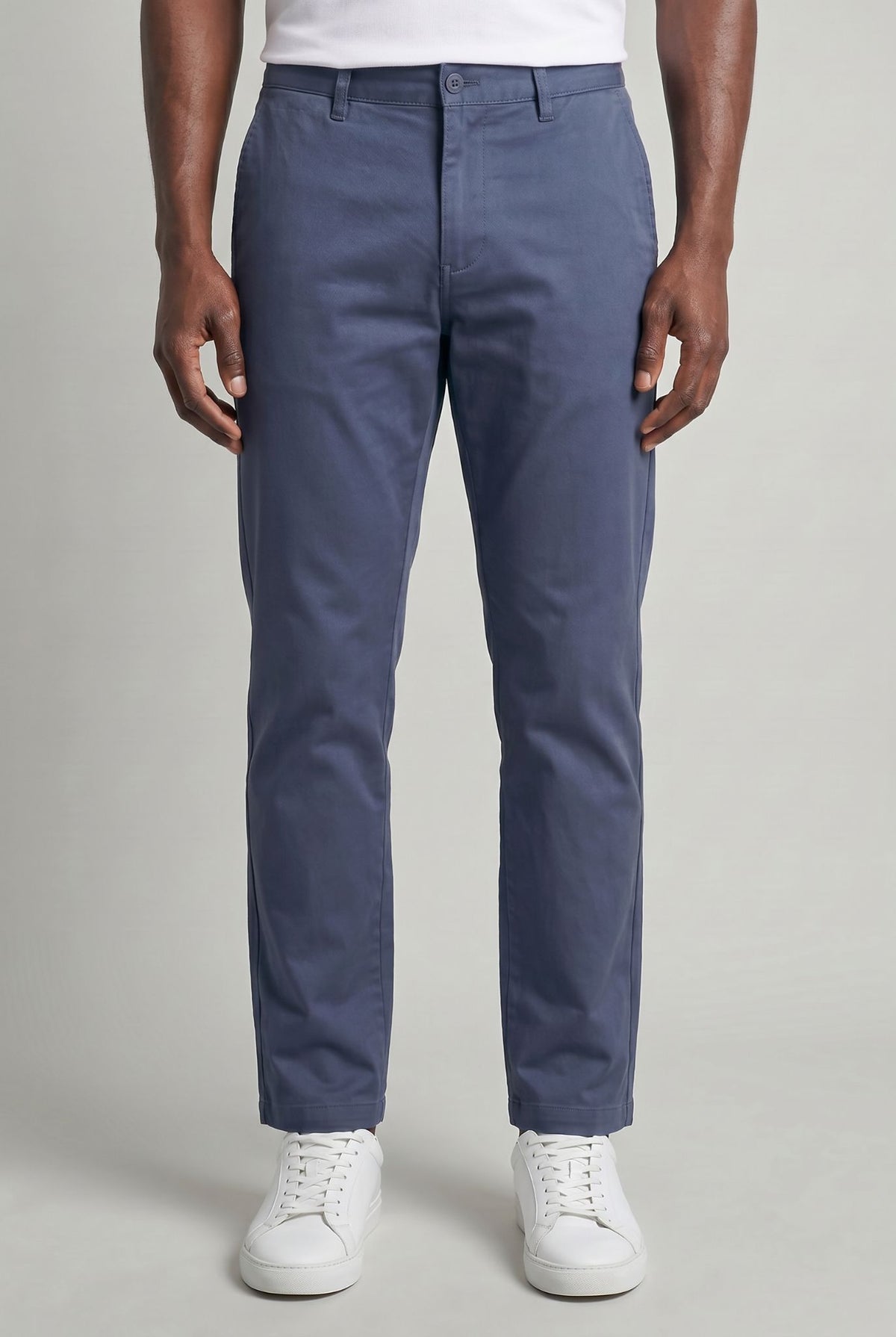 Calça Chino em Sarja Masculina Astor