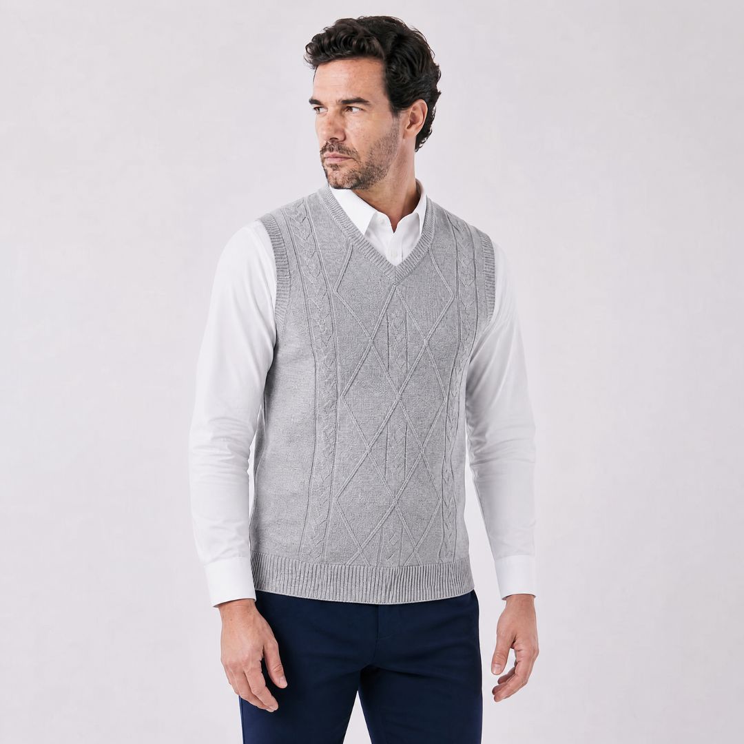 Colete Masculino com Gola V e Acabamento Bordado cinza claro
