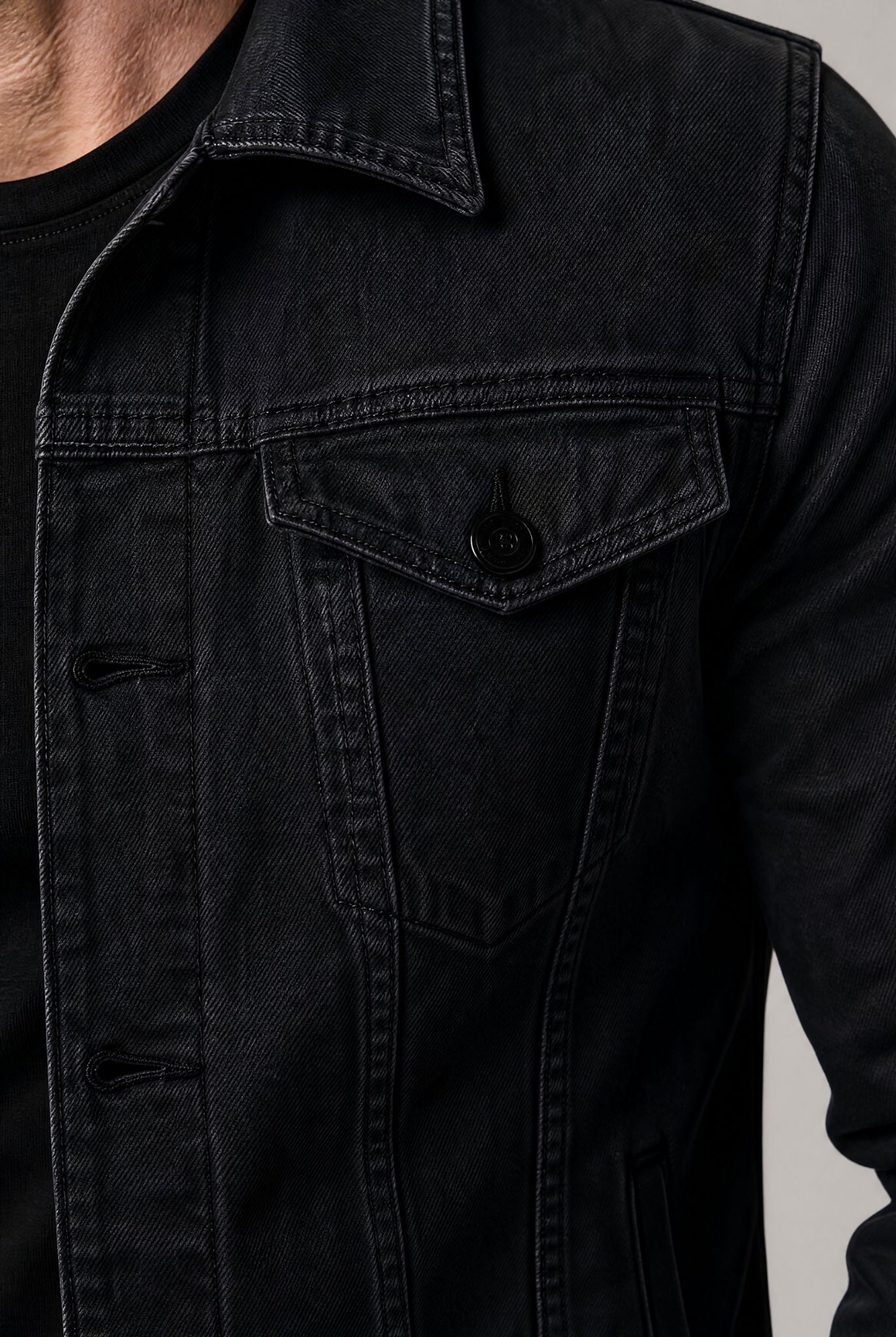 Jaqueta Jeans Masculina Slim com Bolsos no Peito