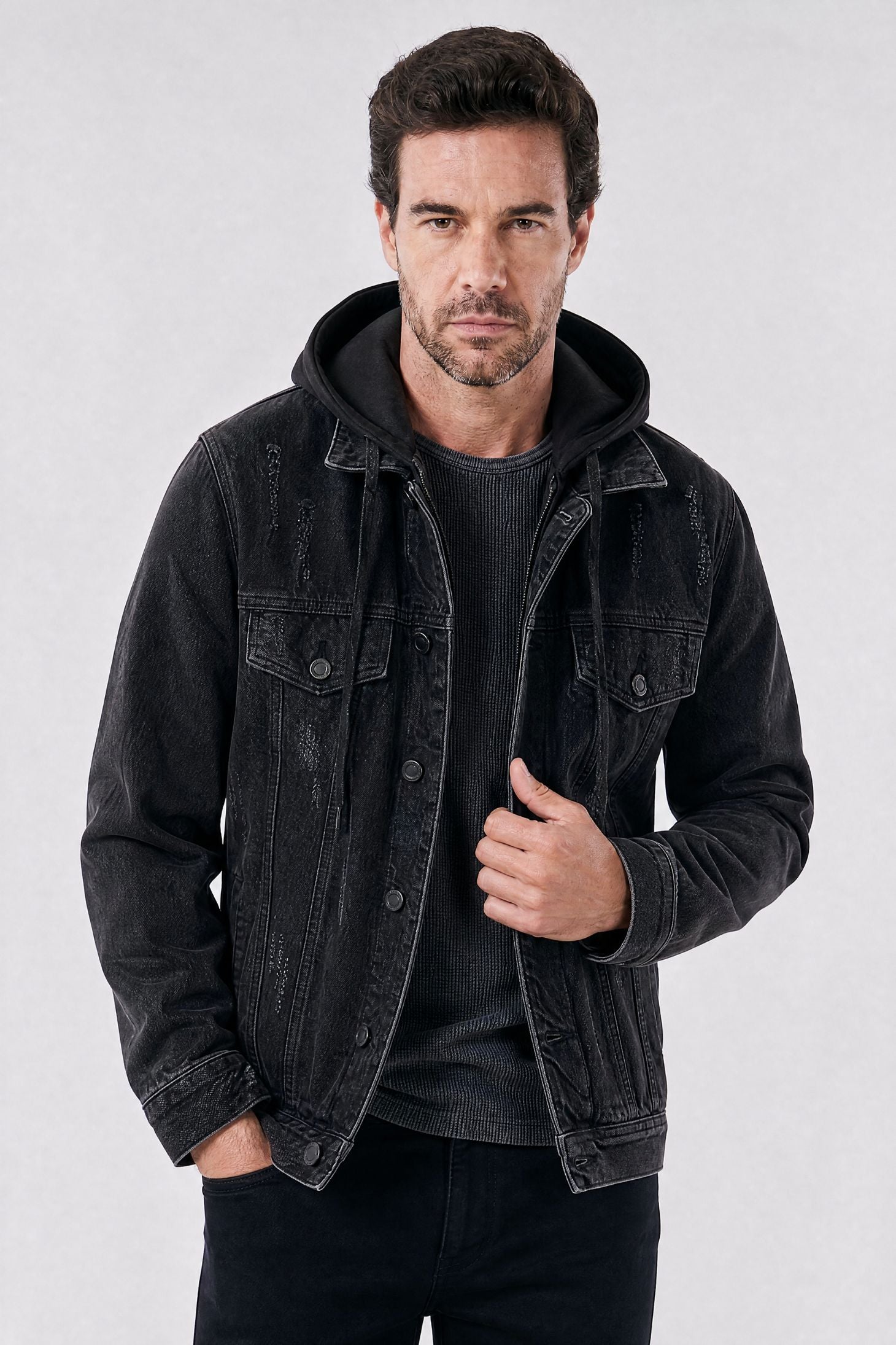 Jaqueta Jeans Masculina Trucker Essentials com Capuz