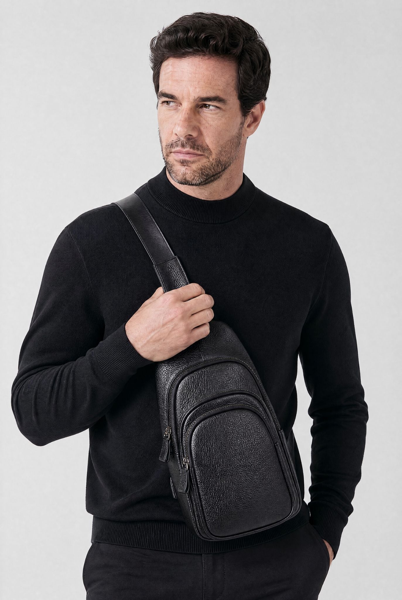 Shoulder Bag Masculina em Couro Kuala