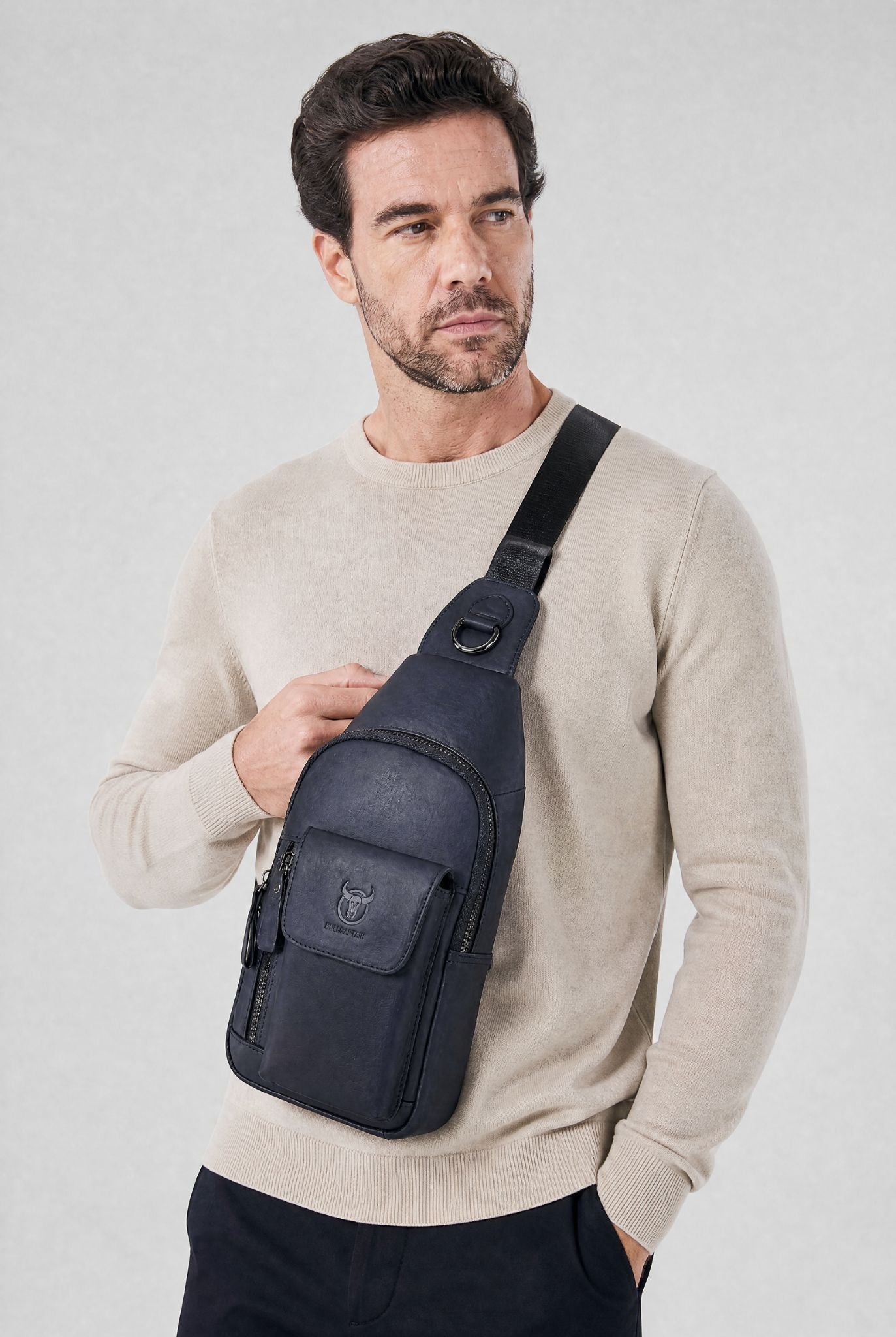 Shoulder Bag Masculina em Couro Lisbon