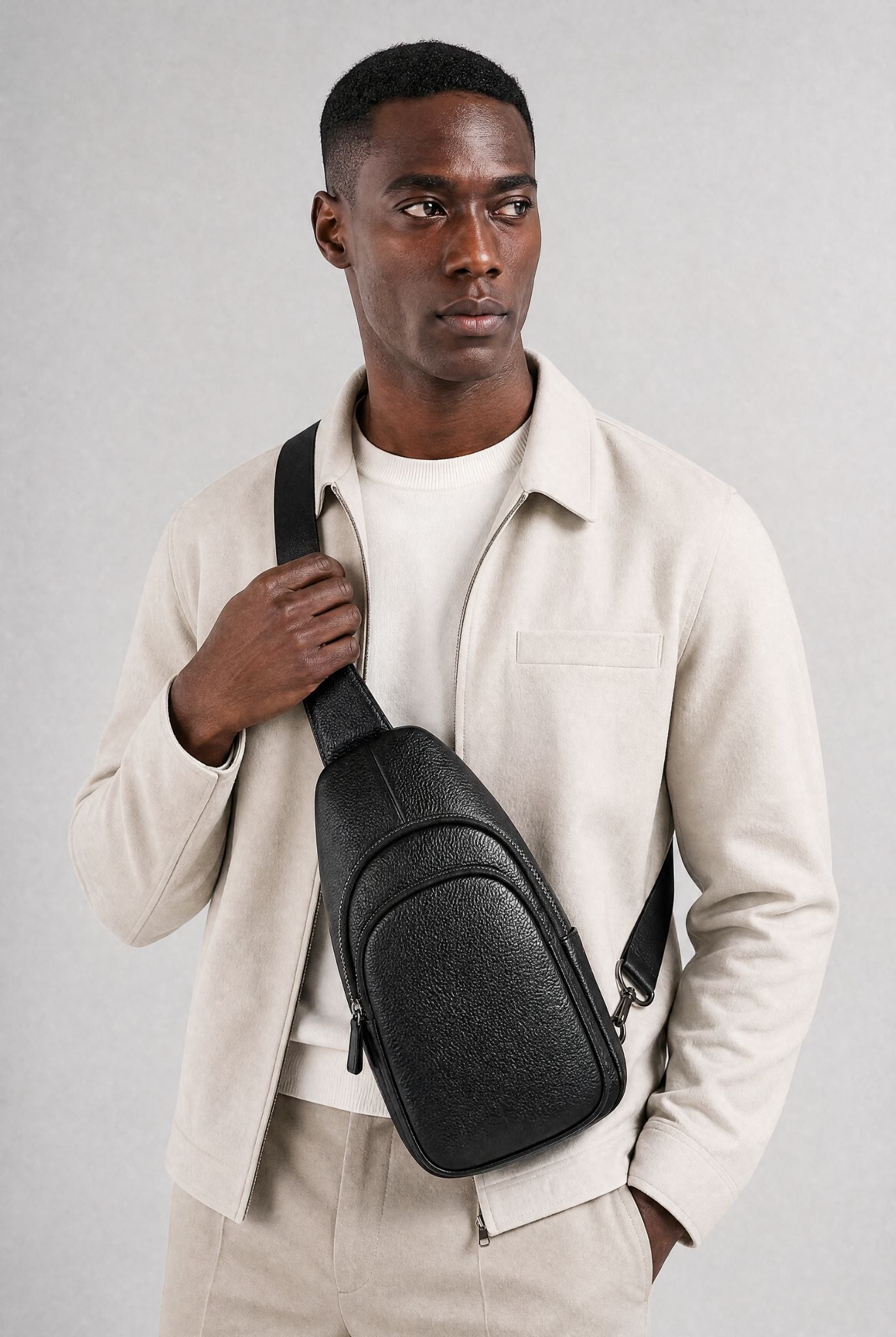 Shoulder Bag Masculina em Couro Porto
