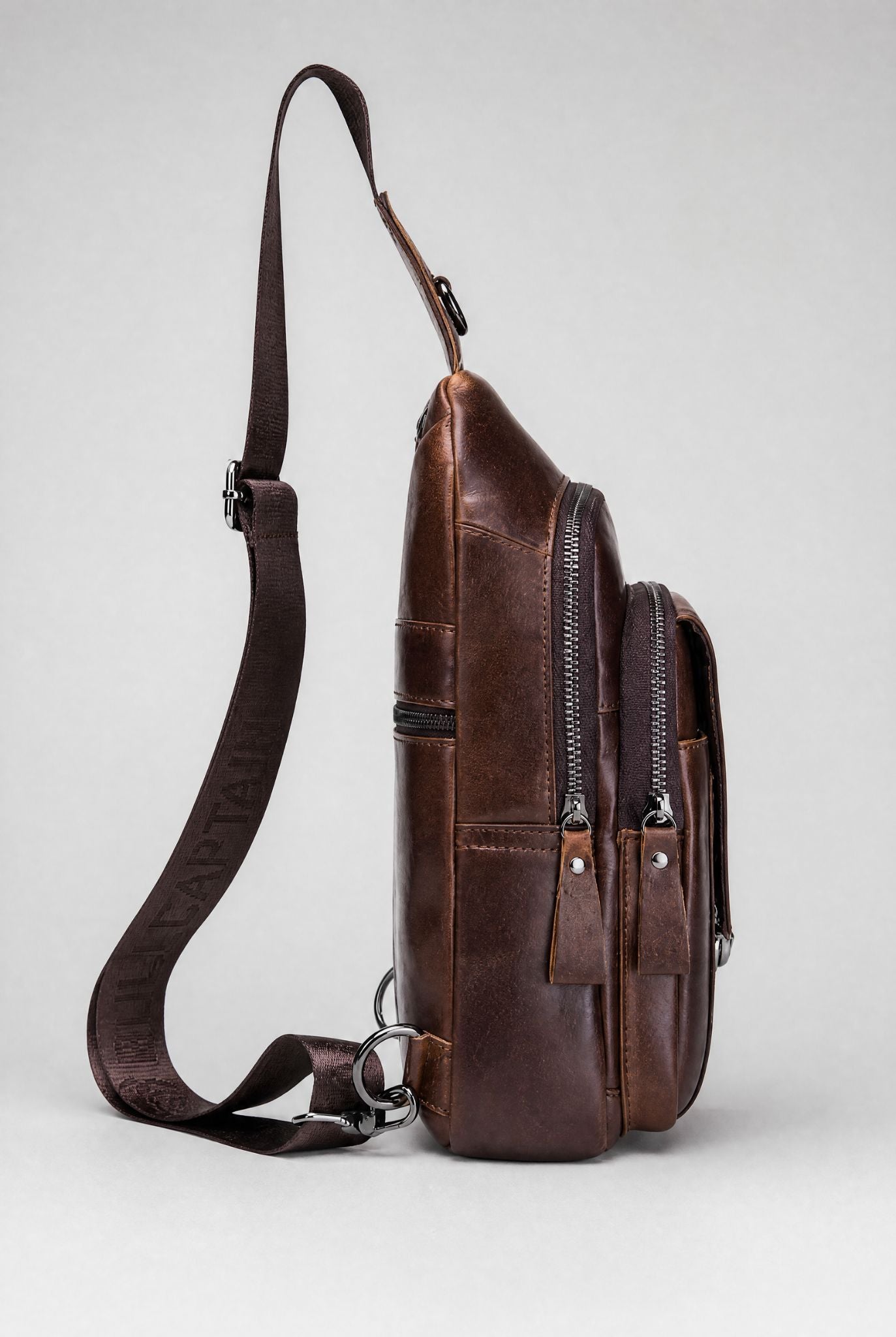 Shoulder Bag Masculina em Couro Vienna