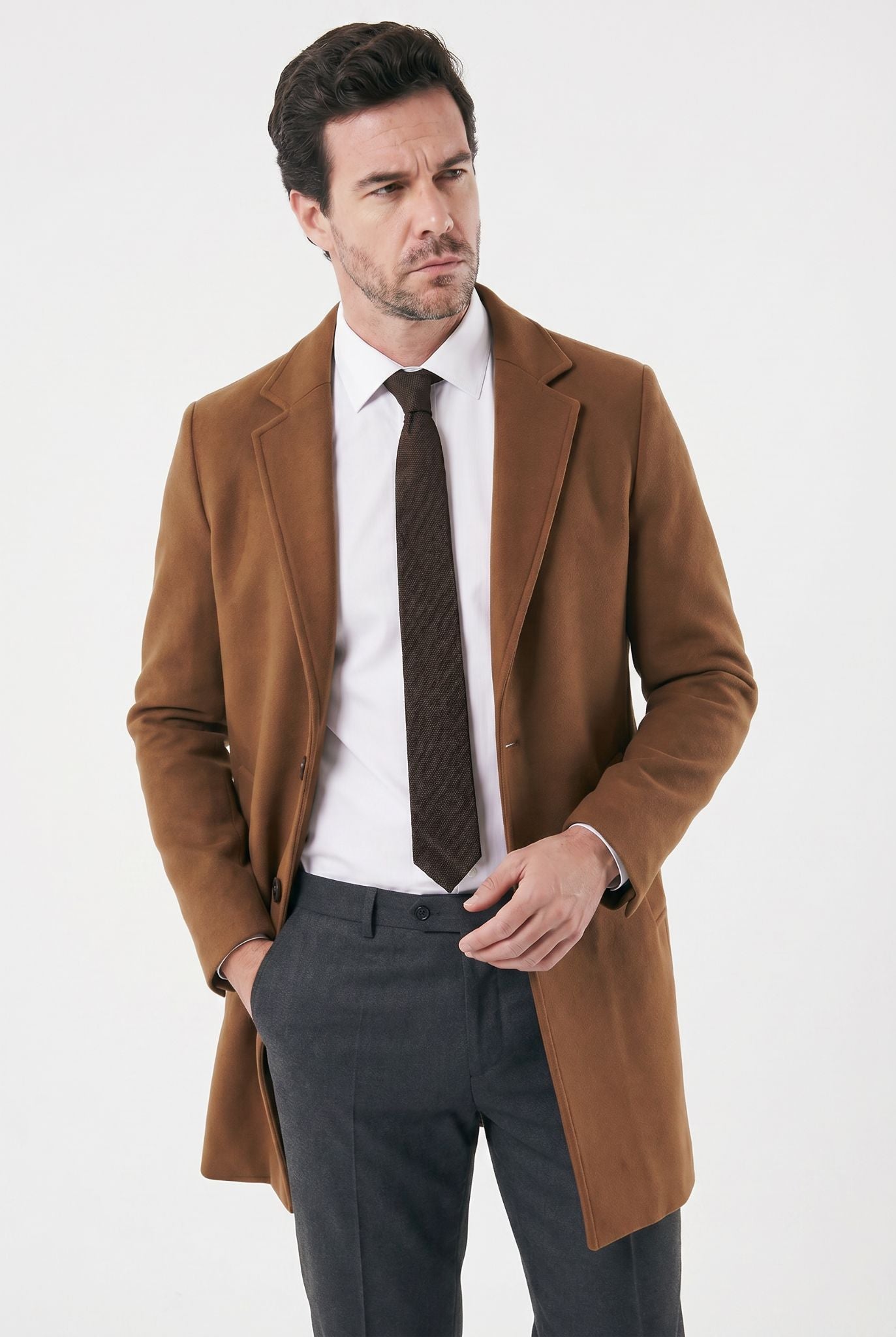 Sobretudo Masculino Médio com Lapela Notched Essentials