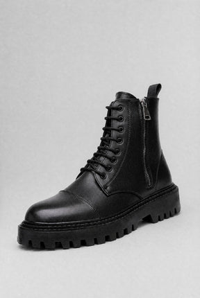Bota Masculina Tratorada British em Couro com Solado Robusto