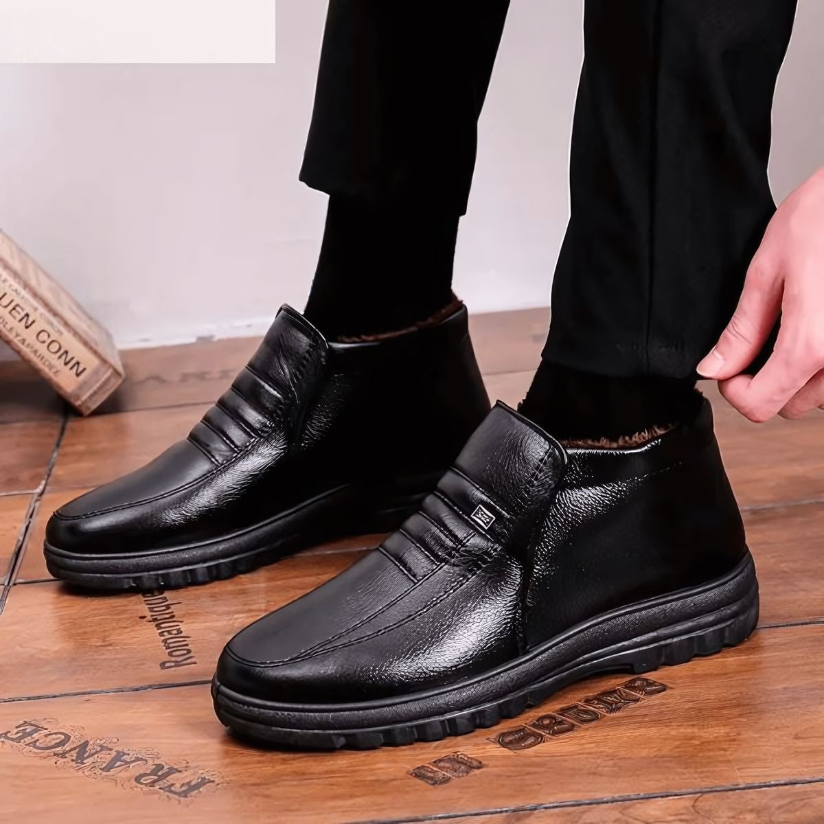 Bota Masculina de Inverno Forrada em Lã Fiorinni