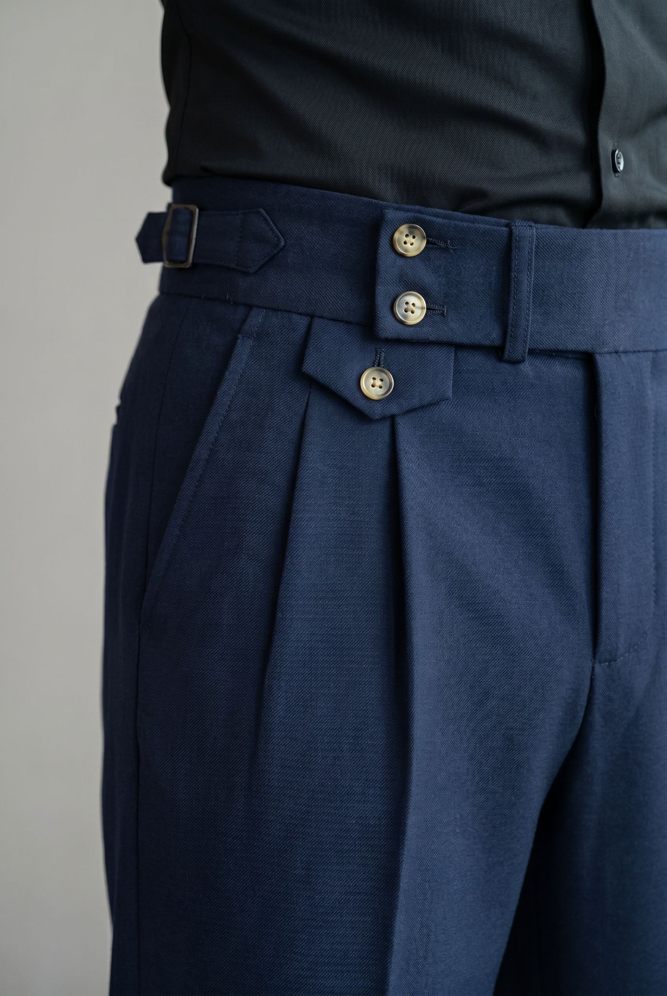 Calça Alfaiataria Masculina em Poliviscose Acetinada Azul Marinho