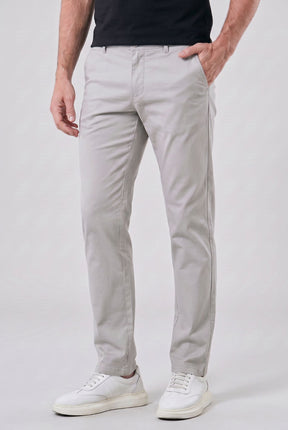 Calça Chino em Sarja Masculina Regular