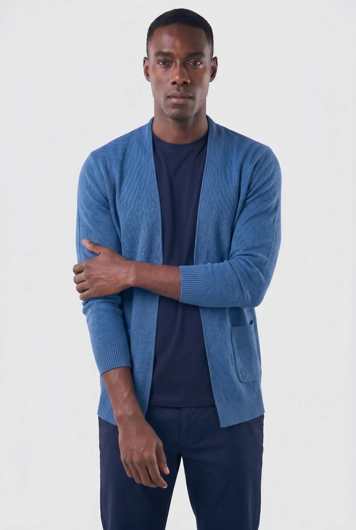 Cardigan Masculino Básico em Malha com Caimento Regular
