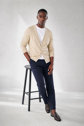 Cardigan Masculino Casual com Gola V em Tricô Leve