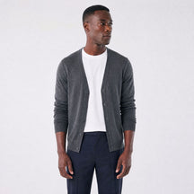 Cardigan Masculino Casual com Gola V em Tricô Leve cinza escuro