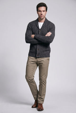 Cardigan Masculino Encorpado com Gola Shawl e Ponto Trançado