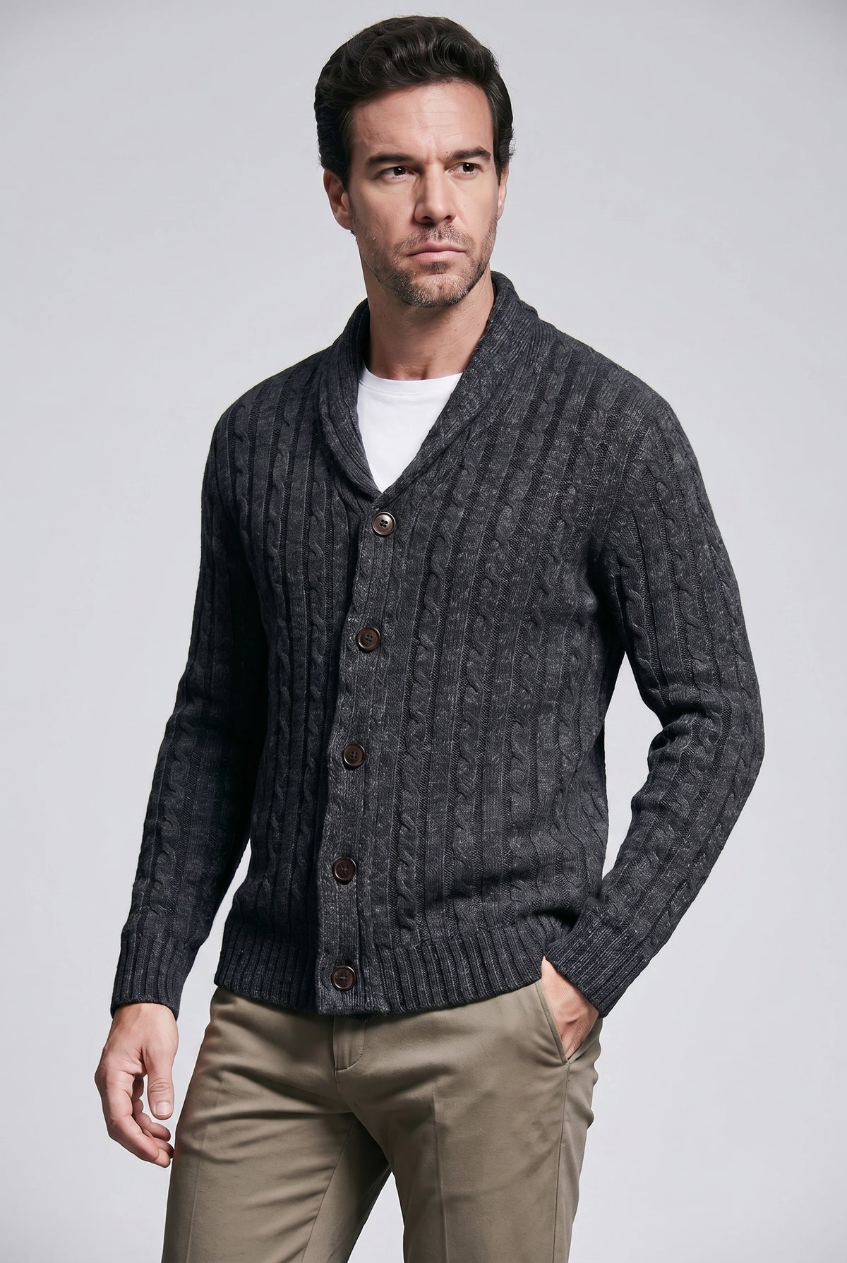 Cardigan Masculino Encorpado com Gola Shawl e Ponto Trançado