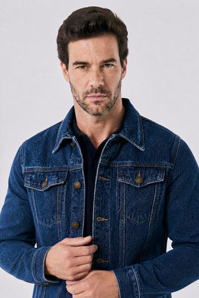Jaqueta Jeans Masculina Trucker Clássica com Bolsos no Peito