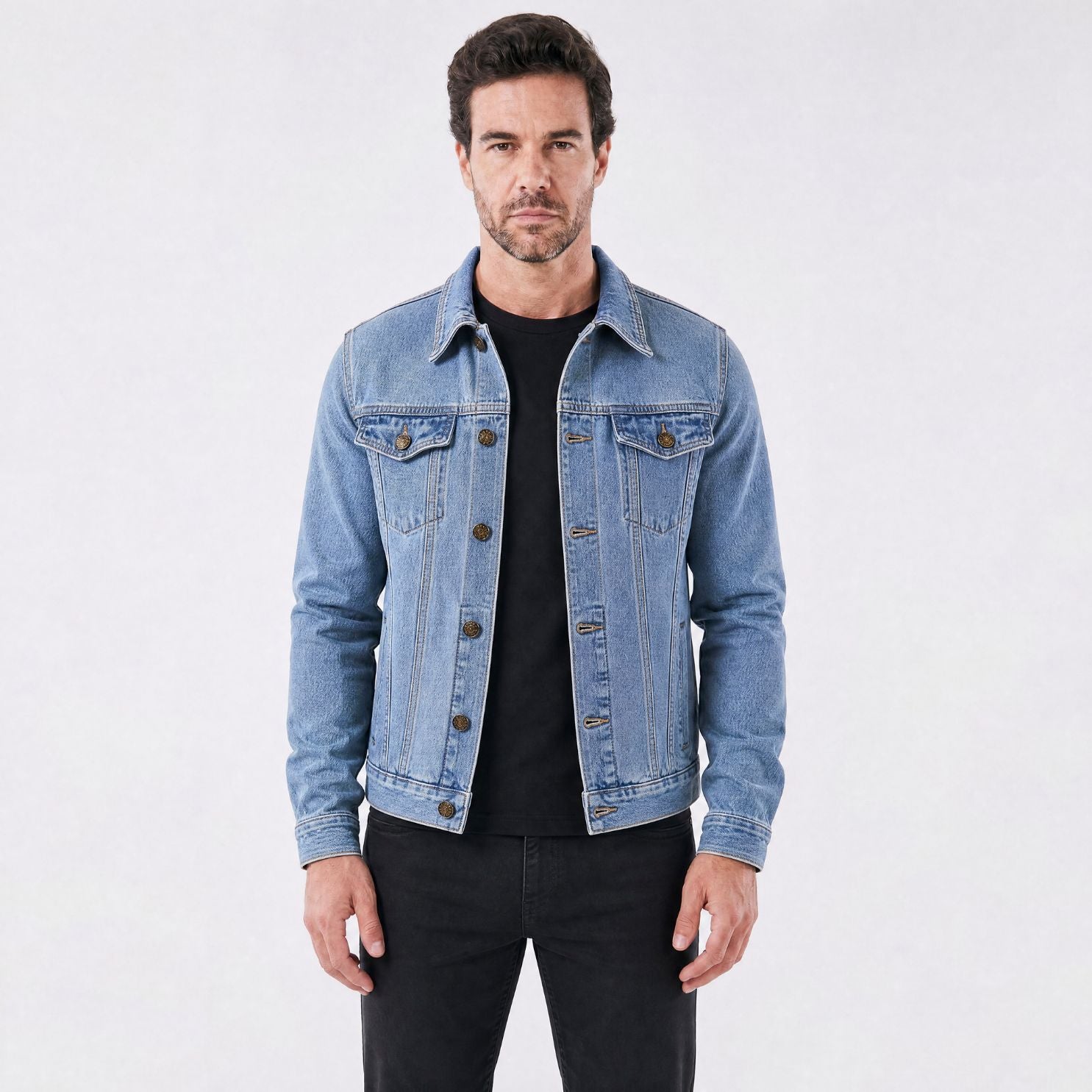 Jaqueta Jeans Masculina Trucker Clássica com Bolsos no Peito azul claro