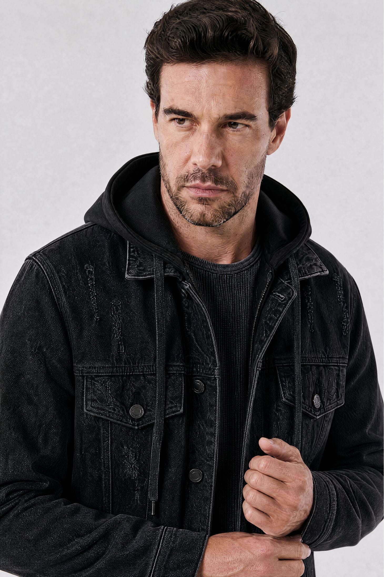 Jaqueta Jeans Masculina Trucker Essentials com Capuz