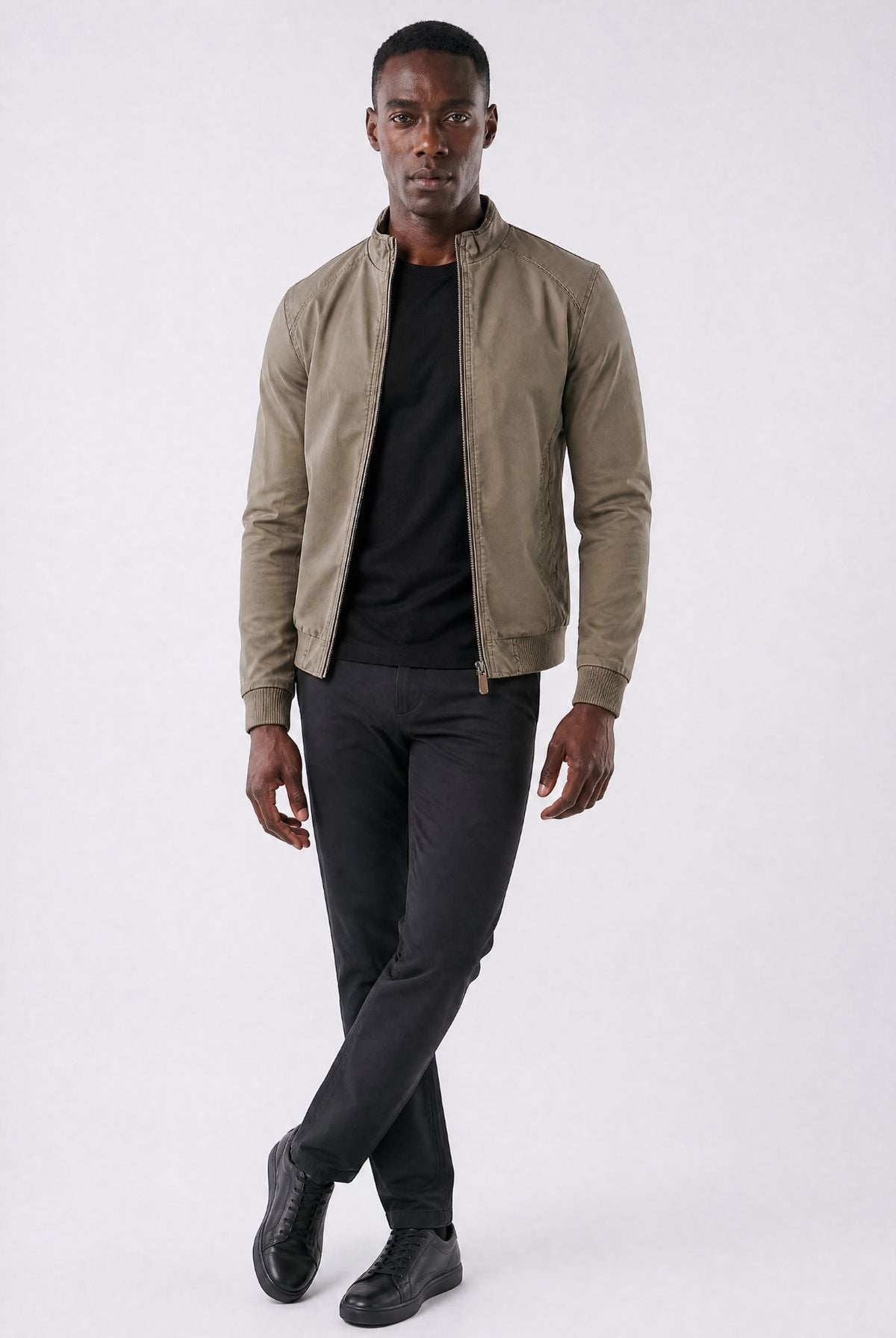 Jaqueta Masculina Bomber Atemporal com Gola Estruturada
