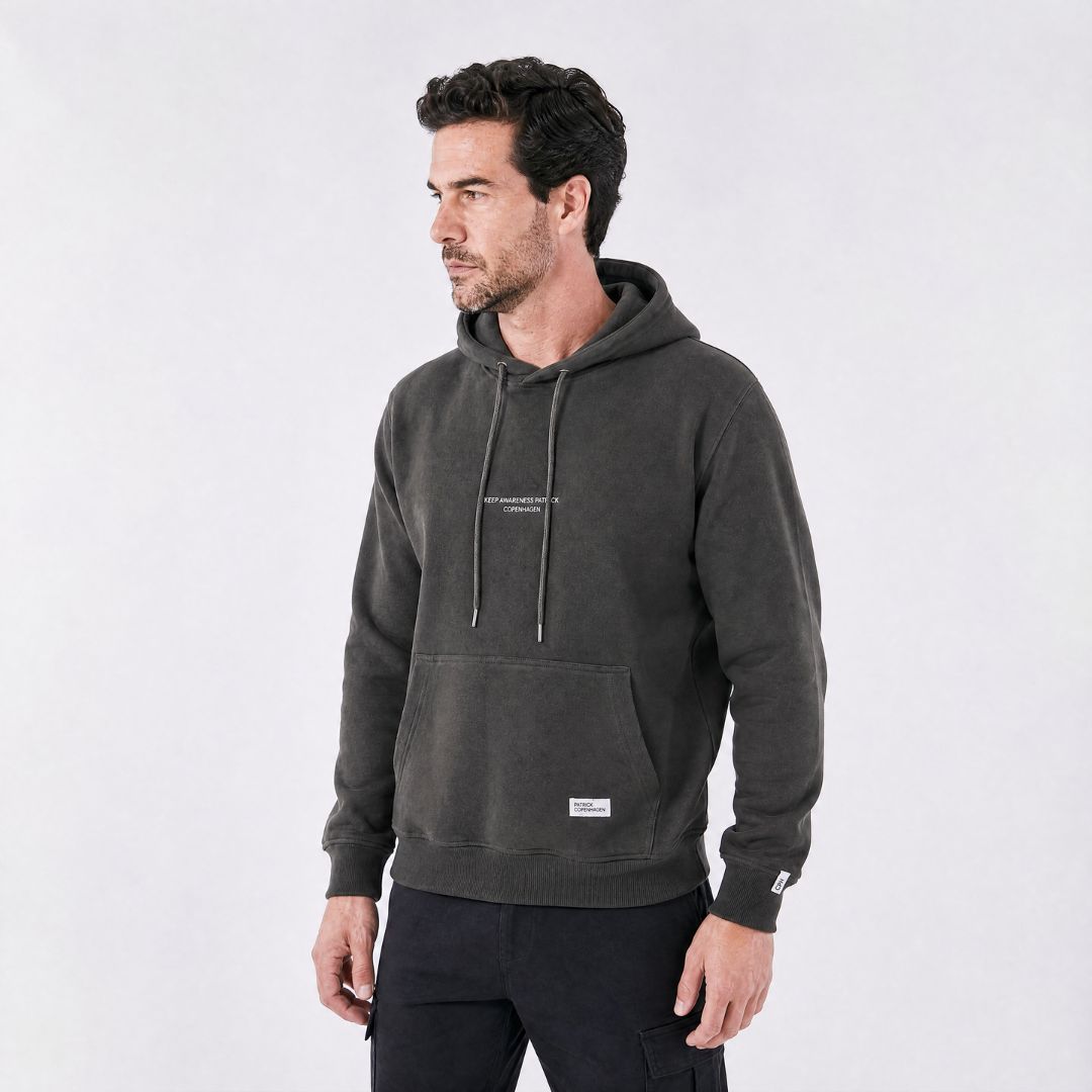 Moletom Masculino Oversized com Capuz e Bolso Canguru cinza escuro