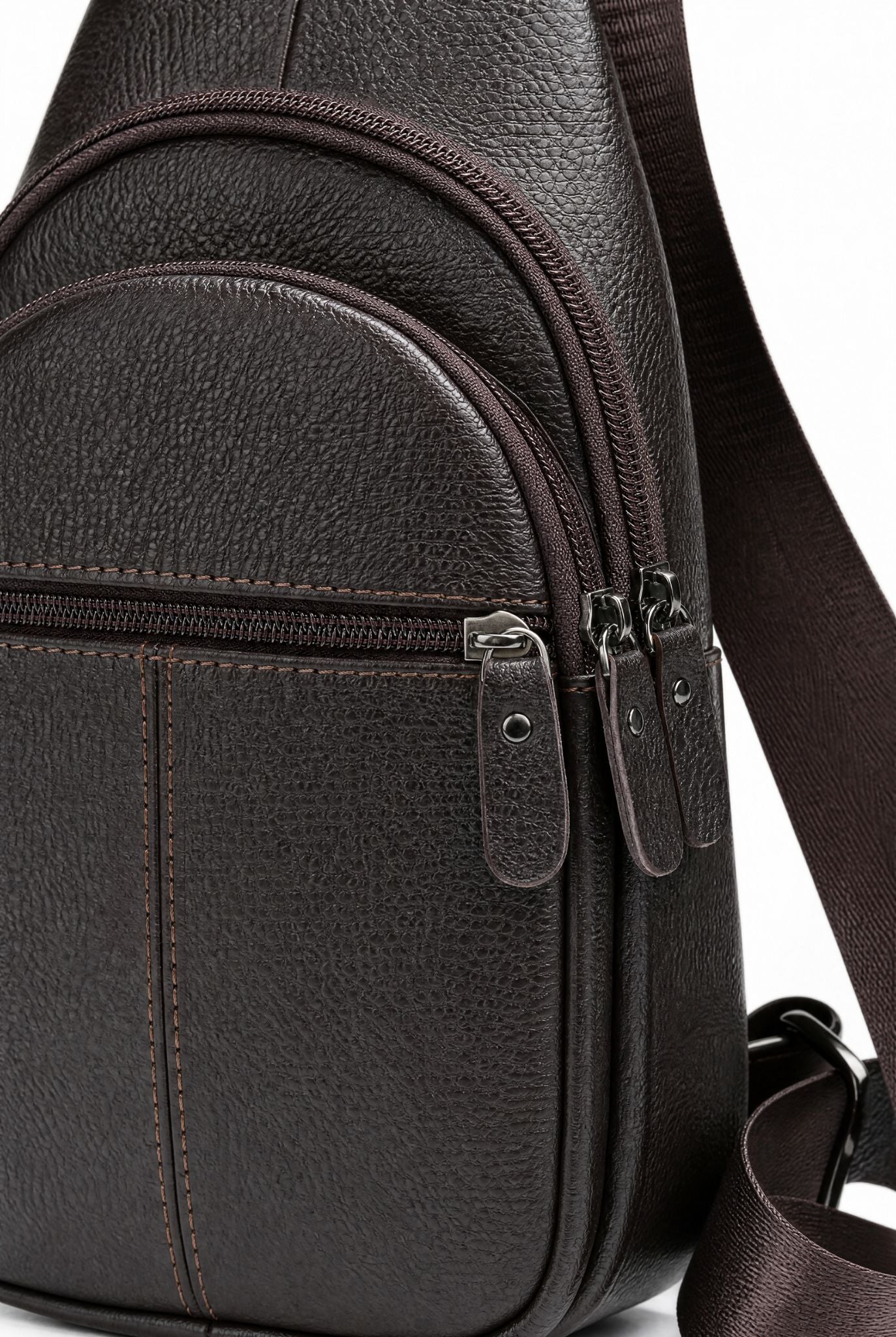 Shoulder Bag Masculina em Couro Jakarta