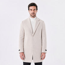 Sobretudo Masculino Médio com Lapela Notched Essentials off-white